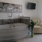 Casa Rosa Degli Abruzzo Bed & Breakfast