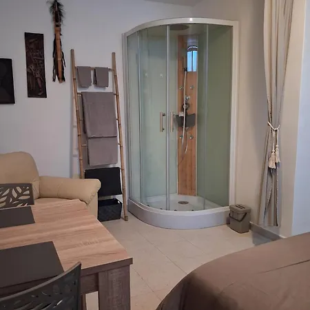 Casa Rosa Degli Abruzzo Bed & Breakfast
